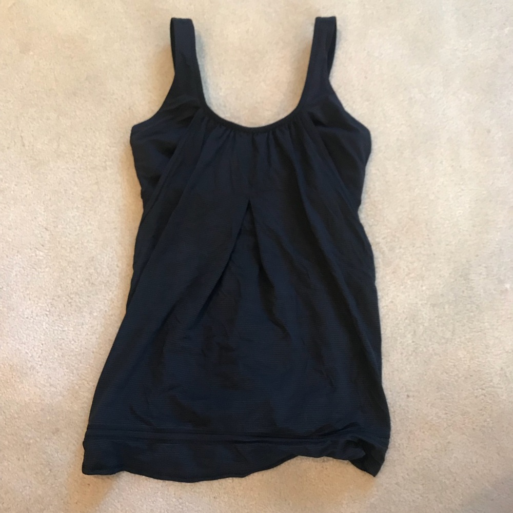 Lulu lemon black Work out tank, exposed side